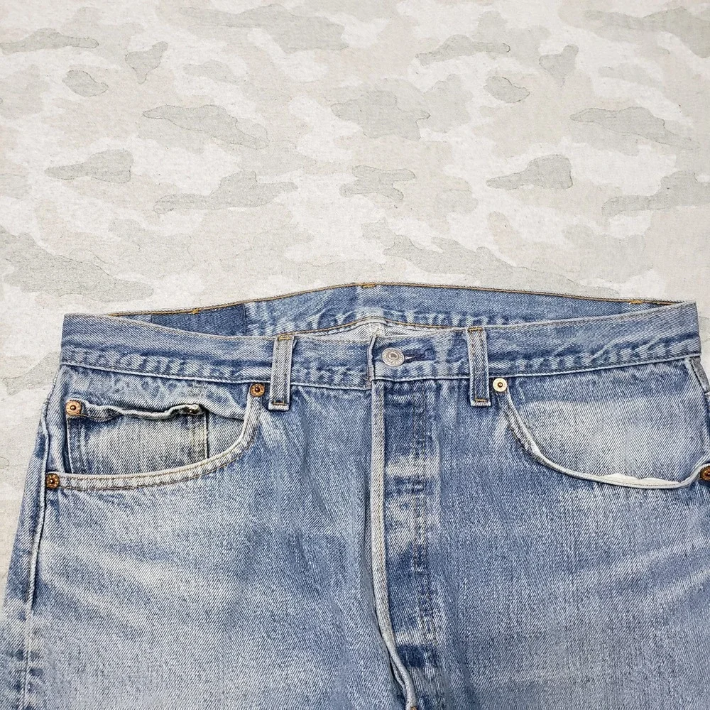VTG Levi's 501xx Jeans Mens 38x32 Blue Button Fly Straight Leg USA Whiskered